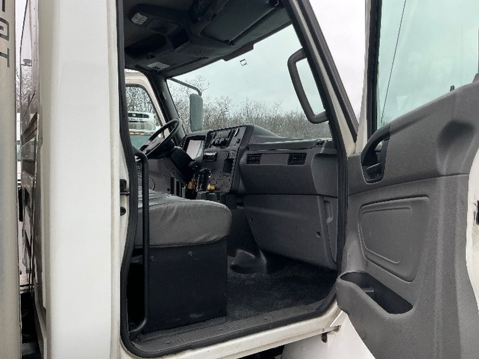 Medium Duty Box Truck-Light and Medium Duty Trucks-International-2019-MV607LP-Harrisburg-PA-178,707\n\t\tmiles-$ 33,250 - Image 20