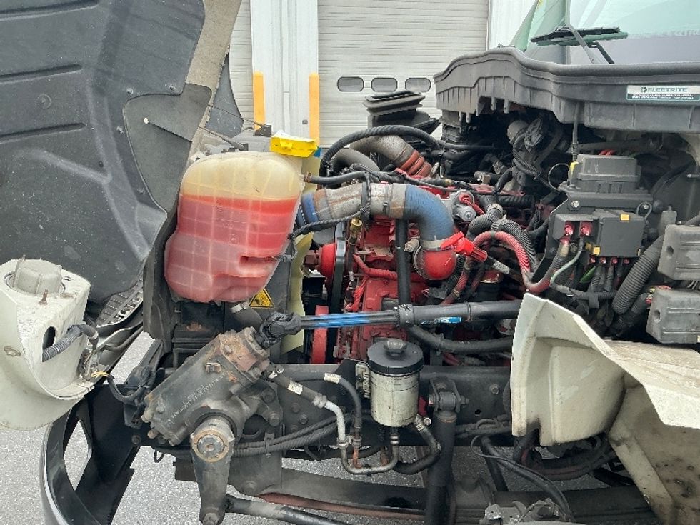 Medium Duty Box Truck-Light and Medium Duty Trucks-International-2019-MV607LP-Harrisburg-PA-178,707\n\t\tmiles-$ 33,250 - Image 24