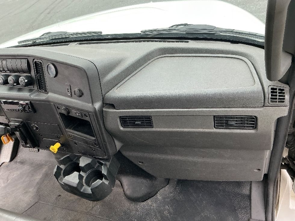 Medium Duty Box Truck-Light and Medium Duty Trucks-International-2019-MV607LP-Harrisburg-PA-178,707\n\t\tmiles-$ 33,250 - Image 21
