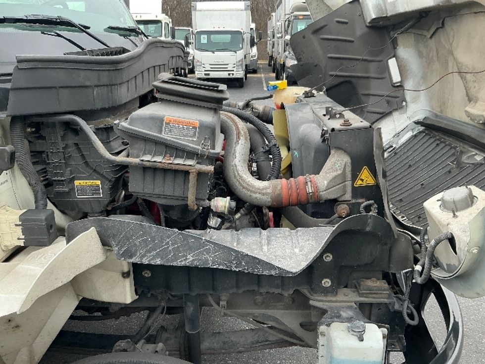 Medium Duty Box Truck-Light and Medium Duty Trucks-International-2019-MV607LP-Harrisburg-PA-178,707\n\t\tmiles-$ 33,250 - Image 23