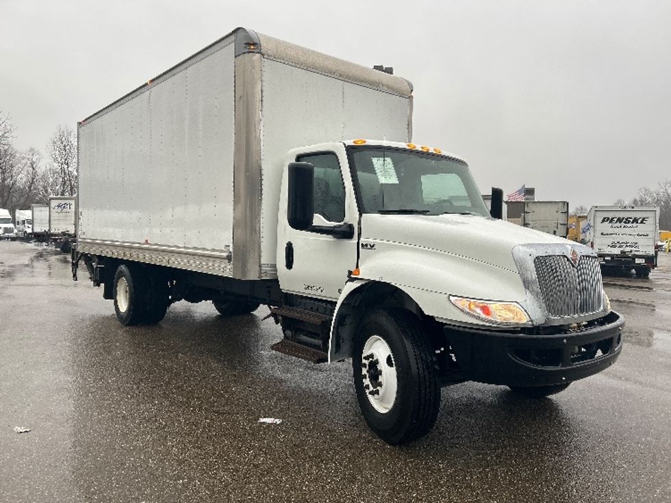 Medium Duty Box Truck-Light and Medium Duty Trucks-International-2020-MV607-Akron-OH-111,547\n\t\tmiles-$ 51,000 - Image 1