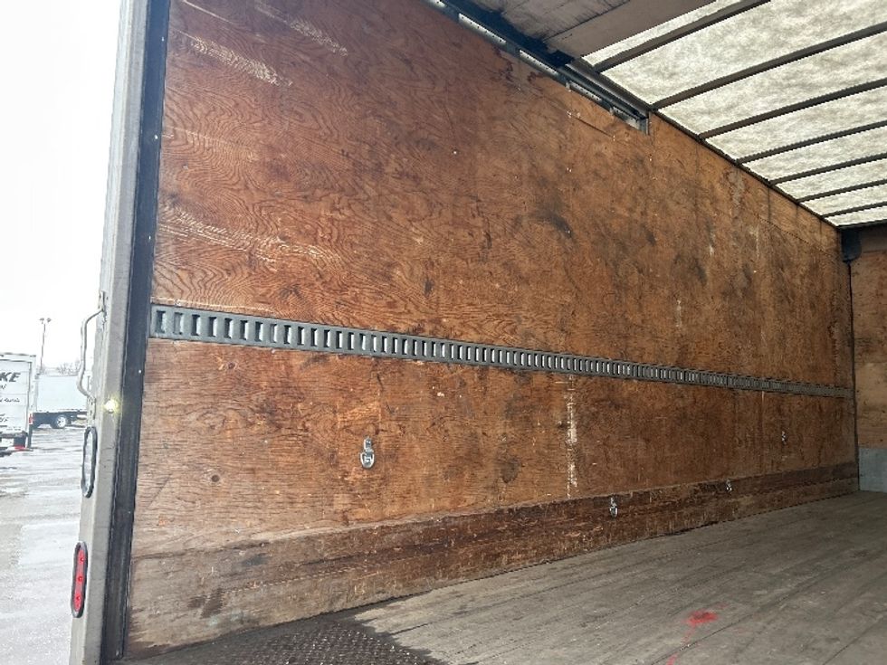 Medium Duty Box Truck-Light and Medium Duty Trucks-International-2020-MV607-Akron-OH-111,547\n\t\tmiles-$ 51,000 - Image 11