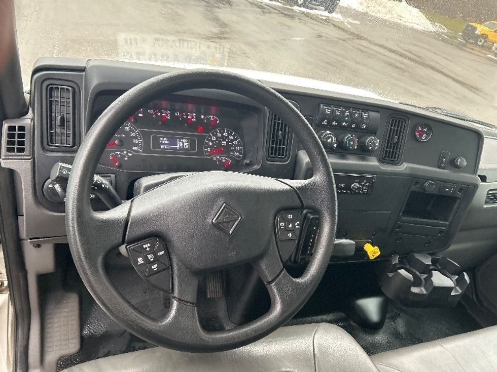 Medium Duty Box Truck-Light and Medium Duty Trucks-International-2020-MV607-Akron-OH-111,547\n\t\tmiles-$ 51,000 - Image 18