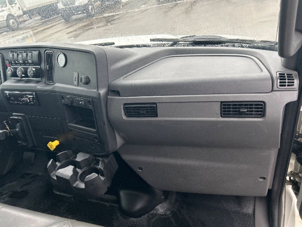 Medium Duty Box Truck-Light and Medium Duty Trucks-International-2020-MV607-Akron-OH-111,547\n\t\tmiles-$ 51,000 - Image 21