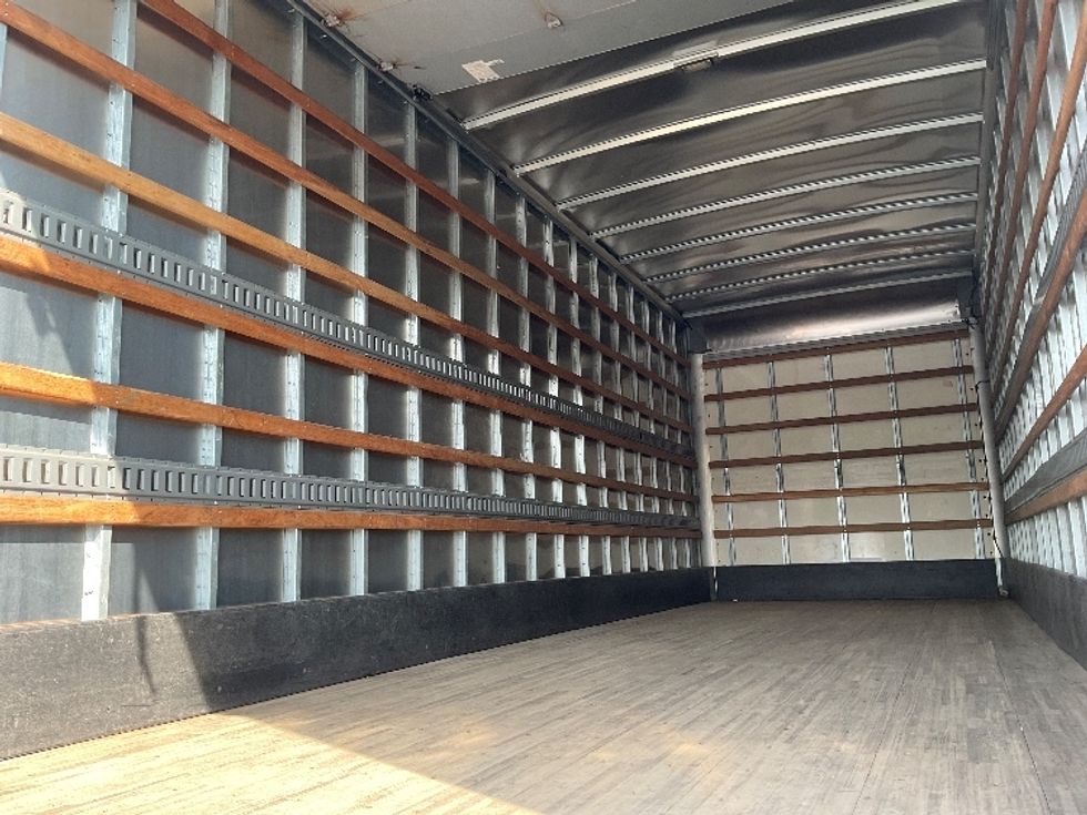 Medium Duty Box Truck-Light and Medium Duty Trucks-International-2020-MV607-Akron-OH-122,611\n\t\tmiles-$ 63,750 - Image 11