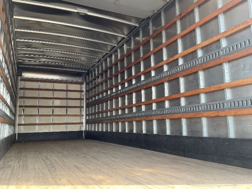 Medium Duty Box Truck-Light and Medium Duty Trucks-International-2020-MV607-Akron-OH-122,611\n\t\tmiles-$ 63,750 - Image 12