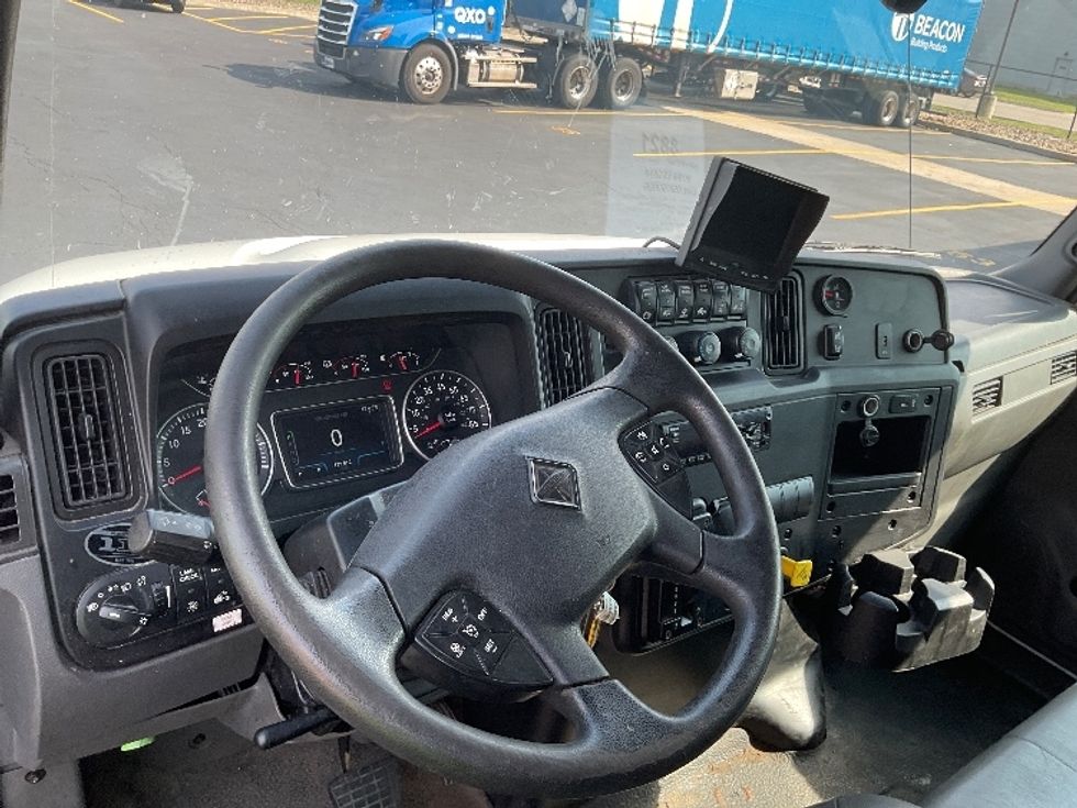 Medium Duty Box Truck-Light and Medium Duty Trucks-International-2020-MV607-Akron-OH-122,611\n\t\tmiles-$ 63,750 - Image 17