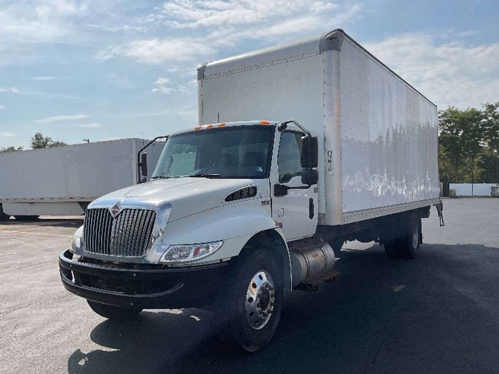 Medium Duty Box Truck-Light and Medium Duty Trucks-International-2020-MV607-Akron-OH-122,611\n\t\tmiles-$ 63,750 - Image 3