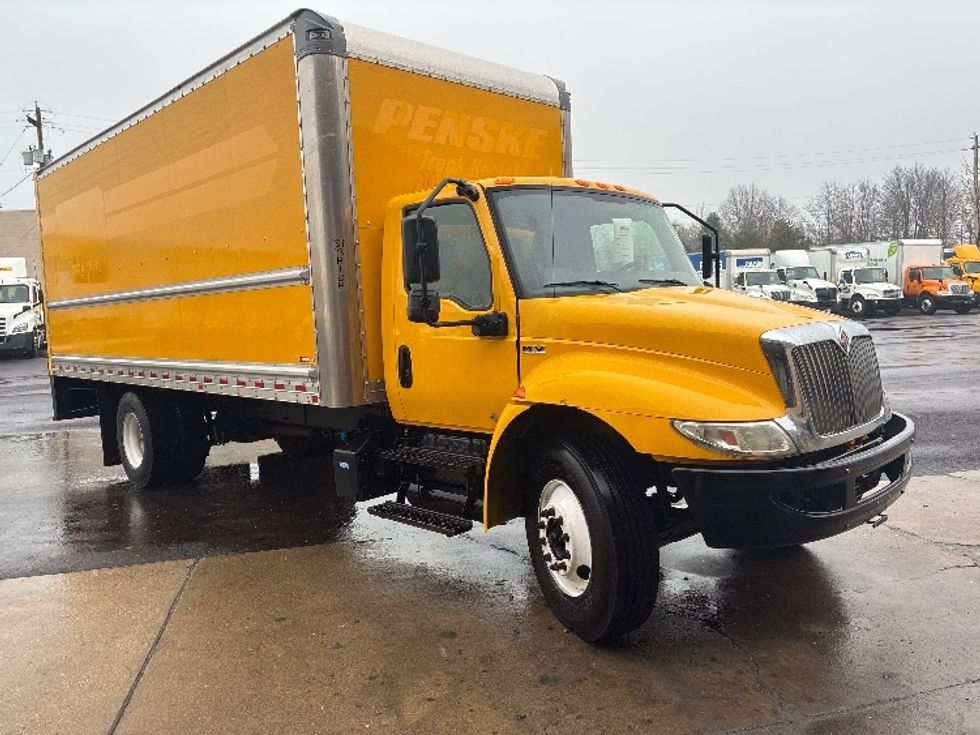 Medium Duty Box Truck-Light and Medium Duty Trucks-International-2020-MV607-Akron-OH-173,806\n\t\tmiles-$ 32,750 - Image 1