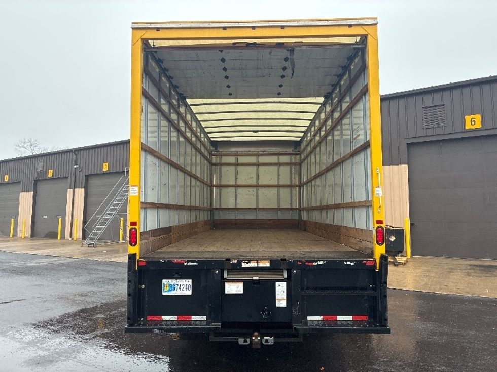 Medium Duty Box Truck-Light and Medium Duty Trucks-International-2020-MV607-Akron-OH-173,806\n\t\tmiles-$ 32,750 - Image 7