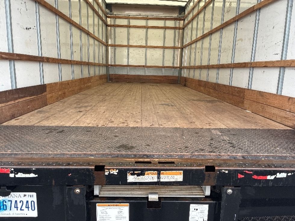 Medium Duty Box Truck-Light and Medium Duty Trucks-International-2020-MV607-Akron-OH-173,806\n\t\tmiles-$ 32,750 - Image 8