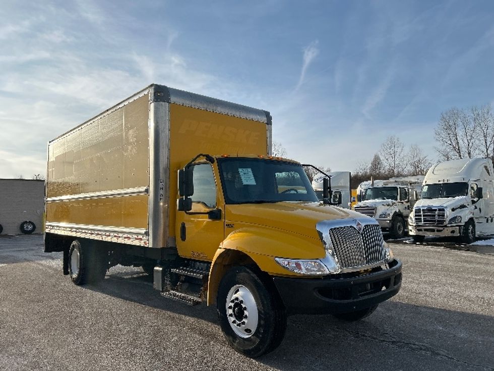 Medium Duty Box Truck-Light and Medium Duty Trucks-International-2020-MV607-Akron-OH-177,977\n\t\tmiles-$ 32,250 - Image 1