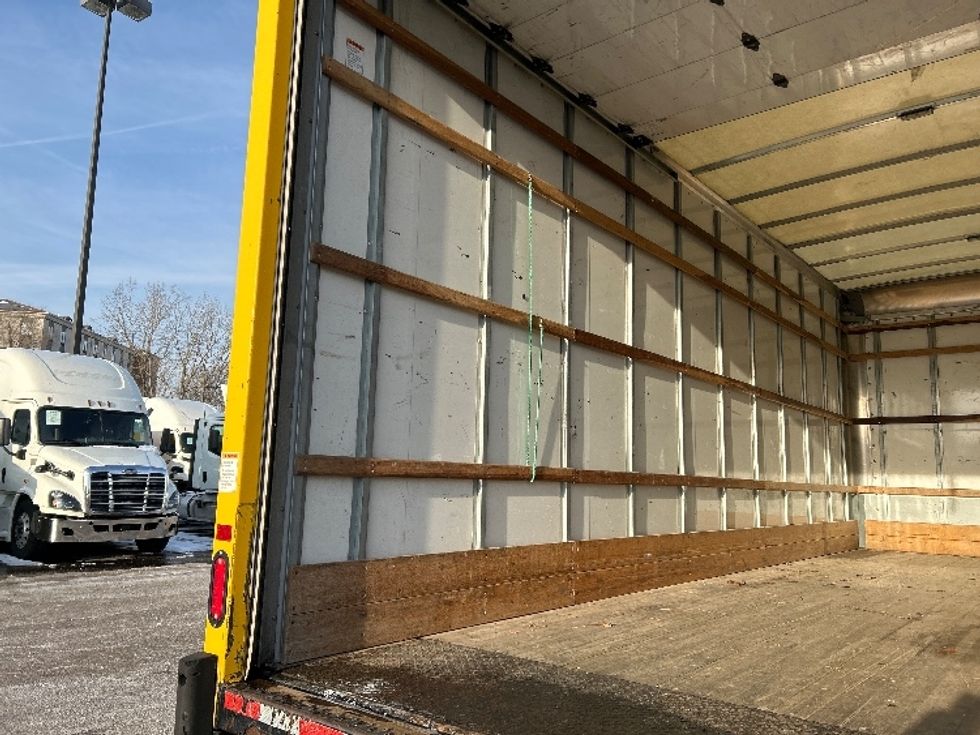 Medium Duty Box Truck-Light and Medium Duty Trucks-International-2020-MV607-Akron-OH-177,977\n\t\tmiles-$ 32,250 - Image 11