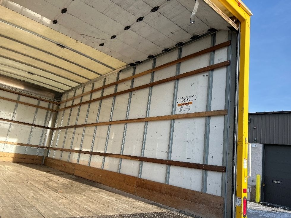 Medium Duty Box Truck-Light and Medium Duty Trucks-International-2020-MV607-Akron-OH-177,977\n\t\tmiles-$ 32,250 - Image 12