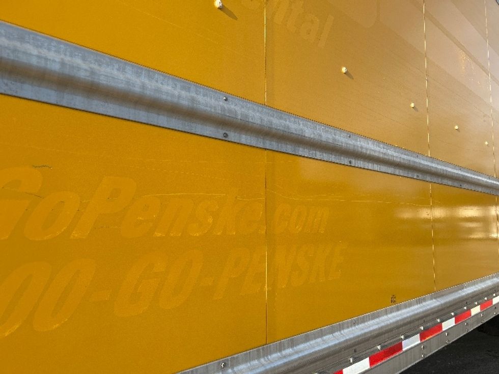 Medium Duty Box Truck-Light and Medium Duty Trucks-International-2020-MV607-Akron-OH-177,977\n\t\tmiles-$ 32,250 - Image 27