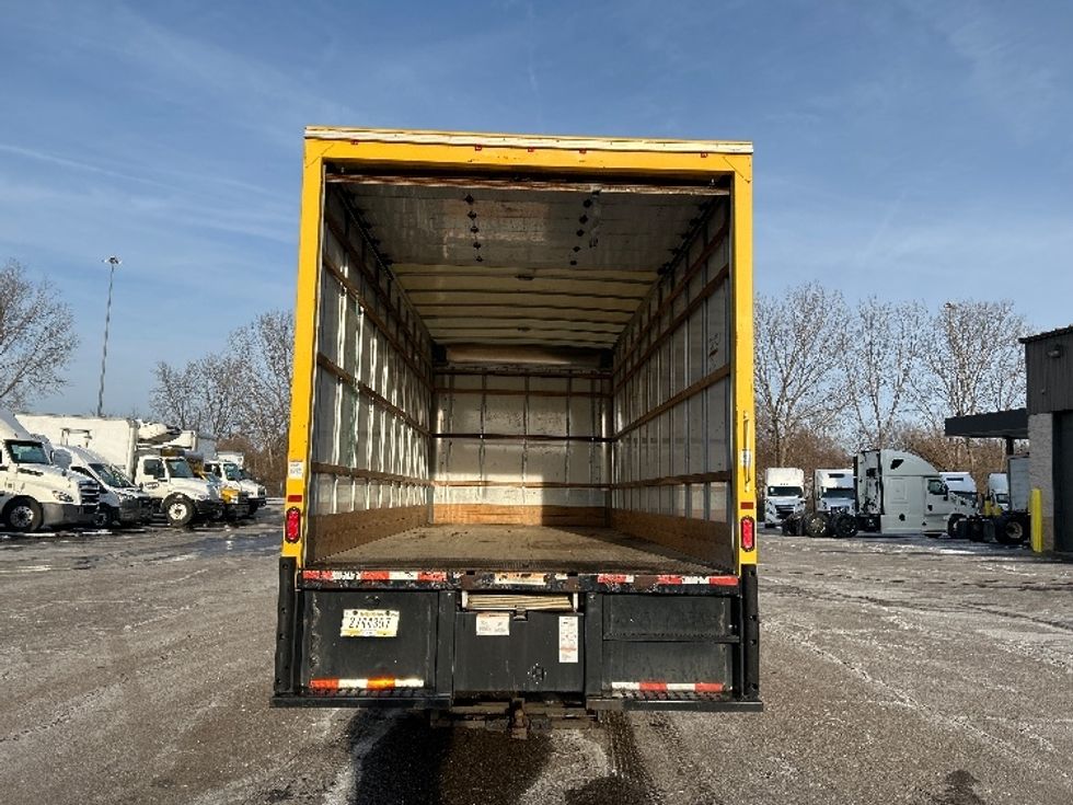 Medium Duty Box Truck-Light and Medium Duty Trucks-International-2020-MV607-Akron-OH-177,977\n\t\tmiles-$ 32,250 - Image 8