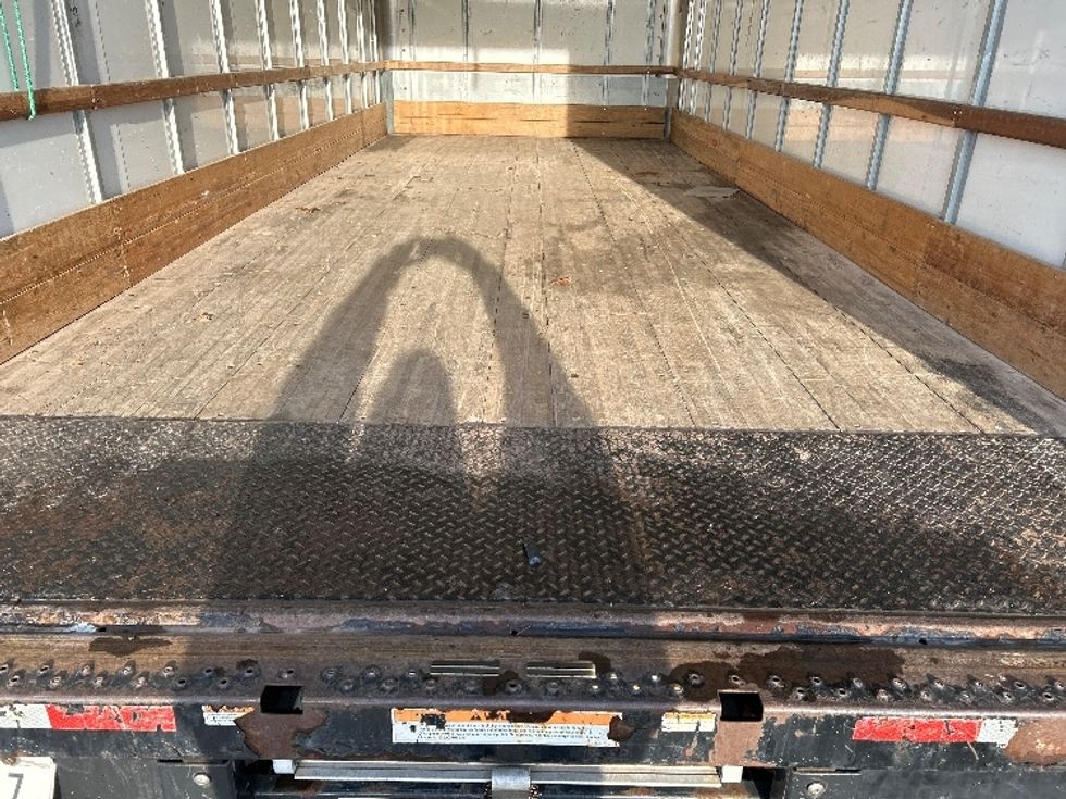 Medium Duty Box Truck-Light and Medium Duty Trucks-International-2020-MV607-Akron-OH-177,977\n\t\tmiles-$ 32,250 - Image 9