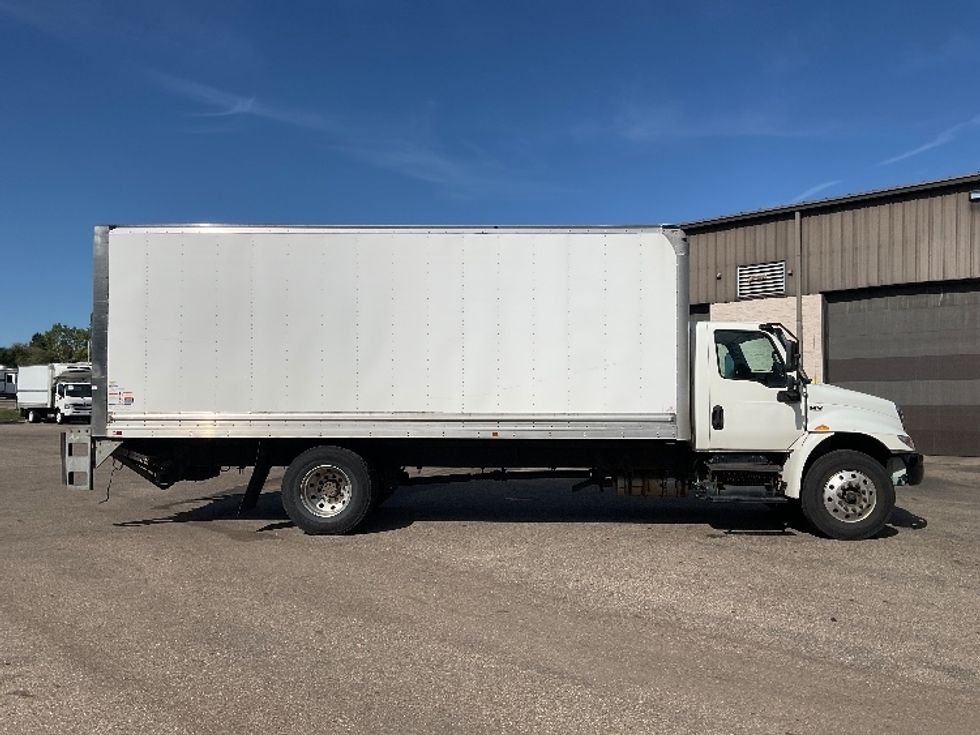 Medium Duty Box Truck-Light and Medium Duty Trucks-International-2020-MV607-Akron-OH-260,708\n\t\tmiles-$ 27,000 - Image 15