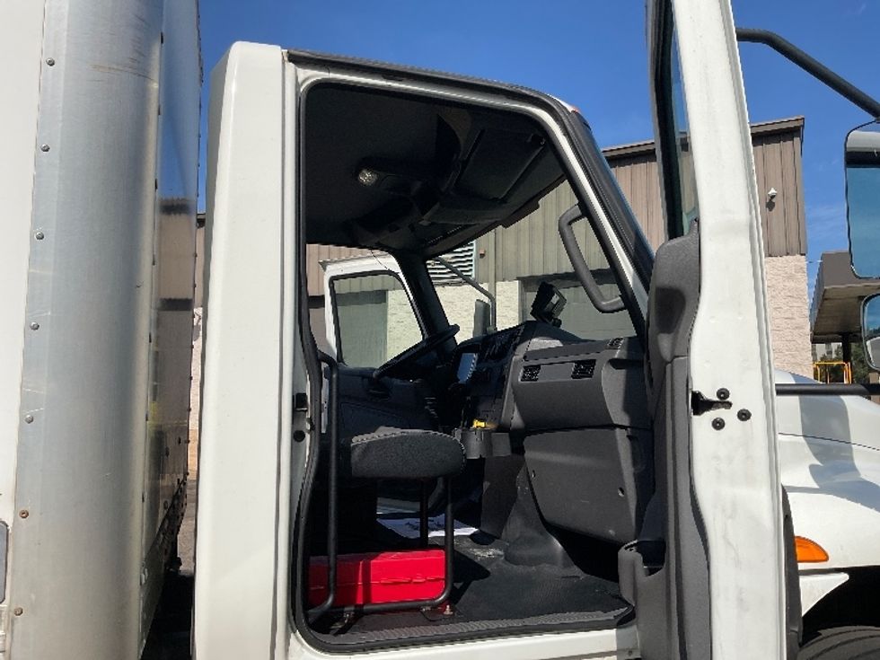 Medium Duty Box Truck-Light and Medium Duty Trucks-International-2020-MV607-Akron-OH-260,708\n\t\tmiles-$ 27,000 - Image 20
