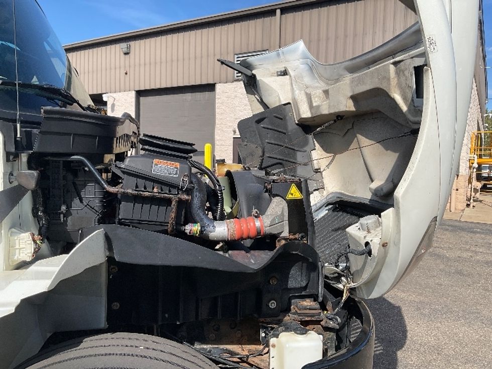 Medium Duty Box Truck-Light and Medium Duty Trucks-International-2020-MV607-Akron-OH-260,708\n\t\tmiles-$ 27,000 - Image 23