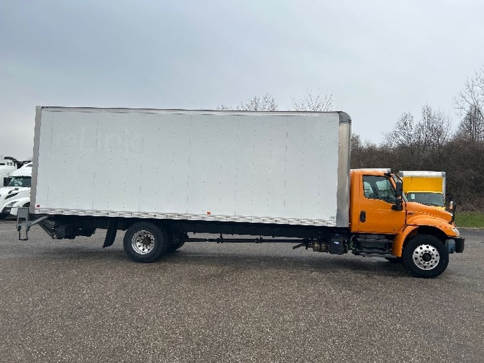 Medium Duty Box Truck-Light and Medium Duty Trucks-International-2020-MV607-Akron-OH-288,437\n\t\tmiles-$ 32,000 - Image 15