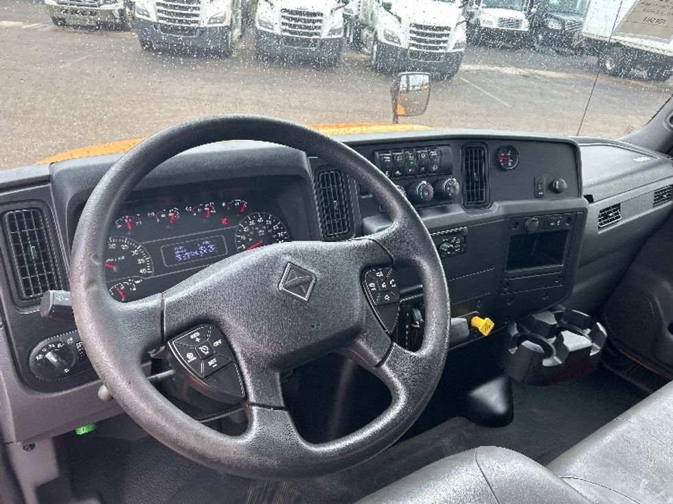 Medium Duty Box Truck-Light and Medium Duty Trucks-International-2020-MV607-Akron-OH-288,437\n\t\tmiles-$ 32,000 - Image 17