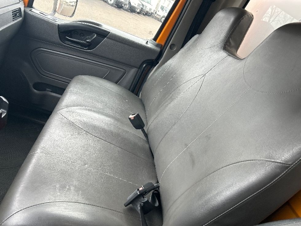 Medium Duty Box Truck-Light and Medium Duty Trucks-International-2020-MV607-Akron-OH-288,437\n\t\tmiles-$ 32,000 - Image 19