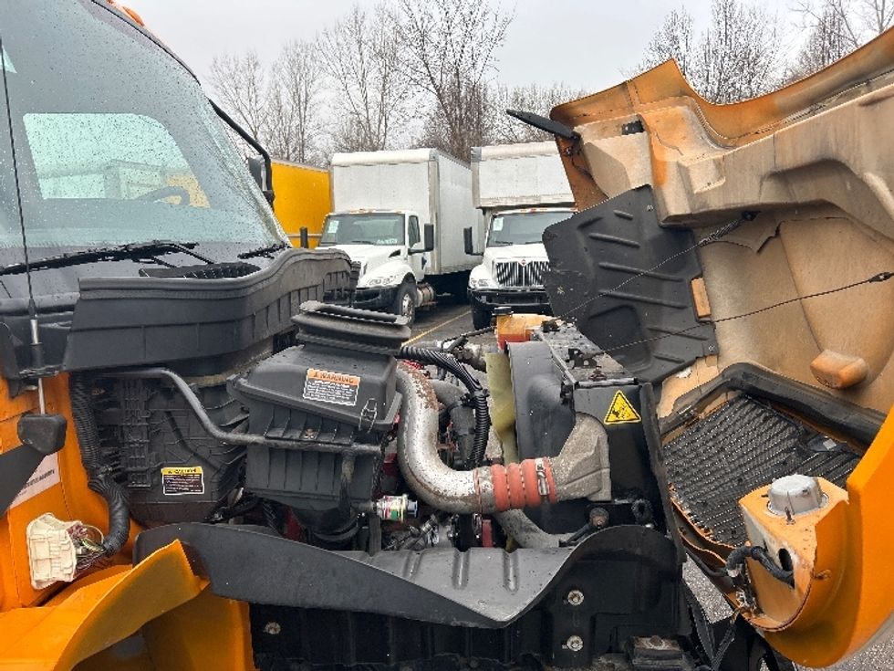 Medium Duty Box Truck-Light and Medium Duty Trucks-International-2020-MV607-Akron-OH-288,437\n\t\tmiles-$ 32,000 - Image 23