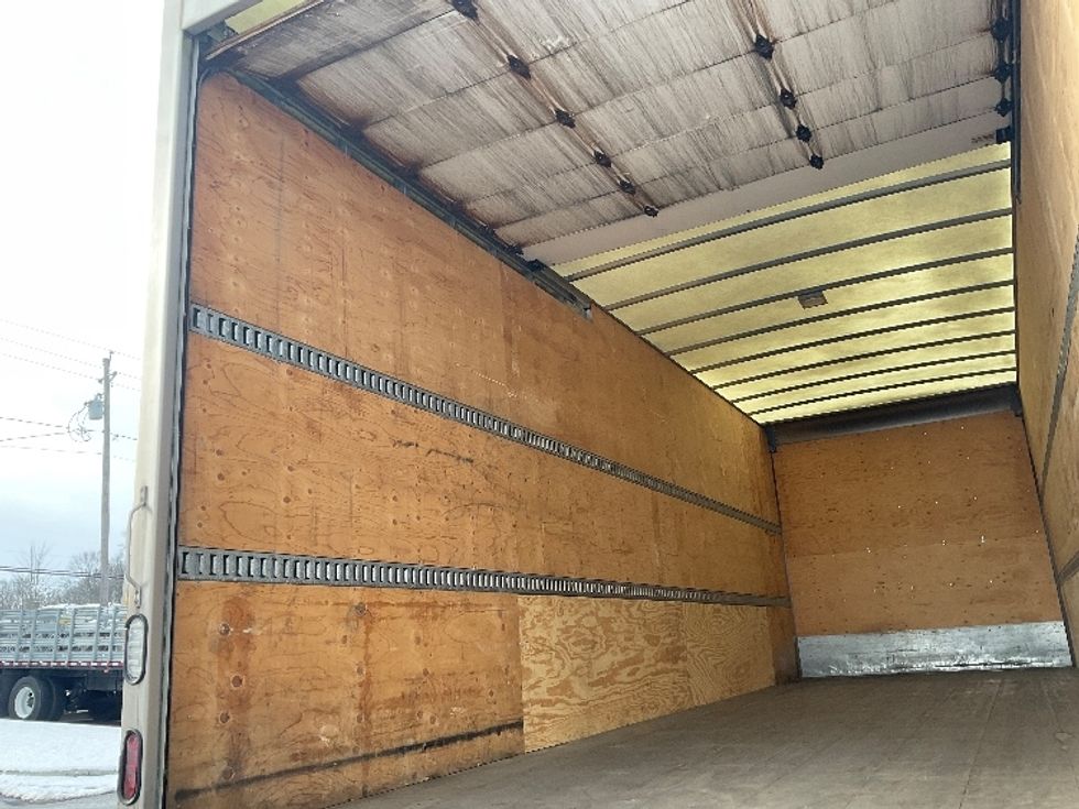 Medium Duty Box Truck-Light and Medium Duty Trucks-International-2020-MV607-Akron-OH-81,068\n\t\tmiles-$ 55,500 - Image 11