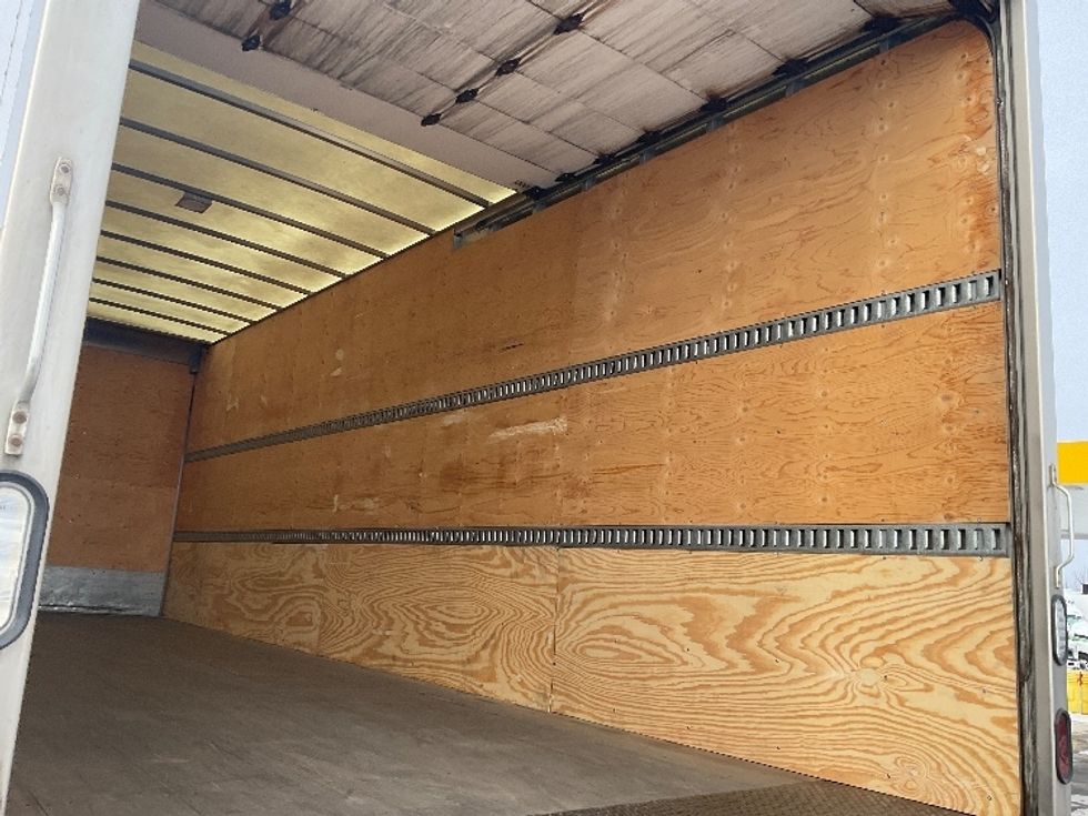 Medium Duty Box Truck-Light and Medium Duty Trucks-International-2020-MV607-Akron-OH-81,068\n\t\tmiles-$ 55,500 - Image 12