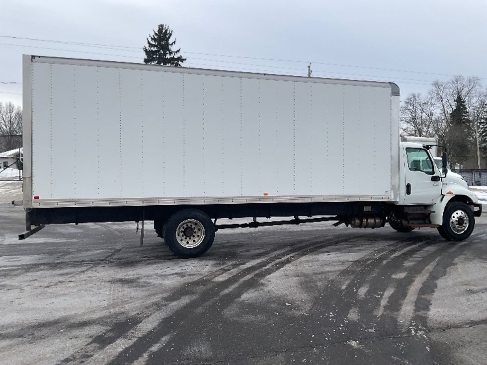 Medium Duty Box Truck-Light and Medium Duty Trucks-International-2020-MV607-Akron-OH-81,068\n\t\tmiles-$ 55,500 - Image 15