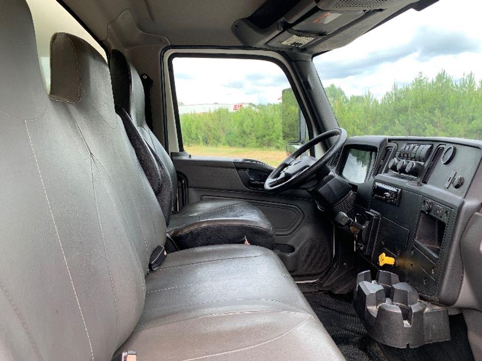 Medium Duty Box Truck-Light and Medium Duty Trucks-International-2020-MV607-Alabaster-AL-247,183\n\t\tmiles-$ 34,000 - Image 21