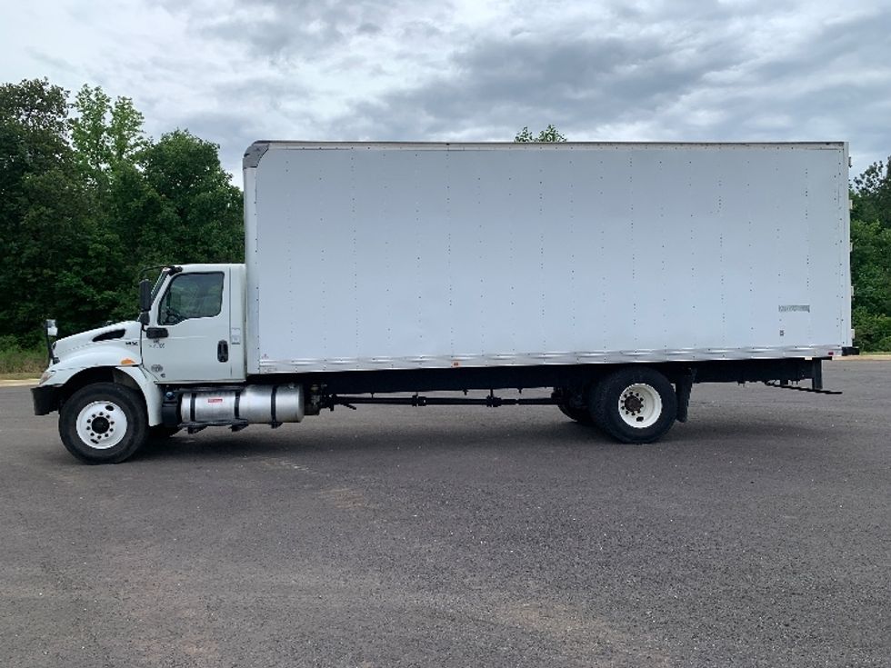 Medium Duty Box Truck-Light and Medium Duty Trucks-International-2020-MV607-Alabaster-AL-247,183\n\t\tmiles-$ 34,000 - Image 4