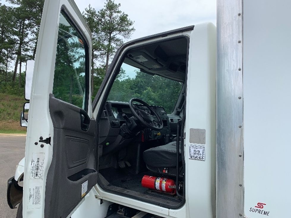Medium Duty Box Truck-Light and Medium Duty Trucks-International-2020-MV607-Alabaster-AL-267,693\n\t\tmiles-$ 33,500 - Image 15