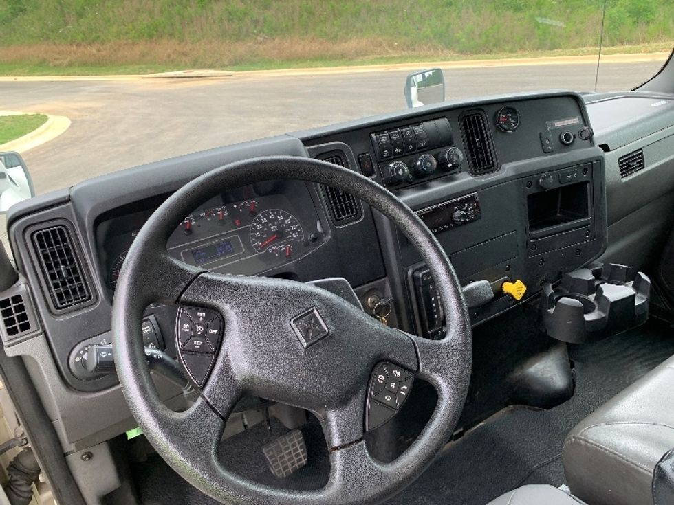 Medium Duty Box Truck-Light and Medium Duty Trucks-International-2020-MV607-Alabaster-AL-267,693\n\t\tmiles-$ 33,500 - Image 16