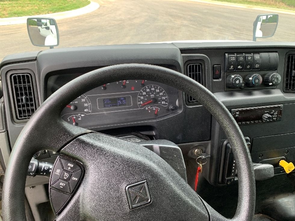 Medium Duty Box Truck-Light and Medium Duty Trucks-International-2020-MV607-Alabaster-AL-267,693\n\t\tmiles-$ 33,500 - Image 17