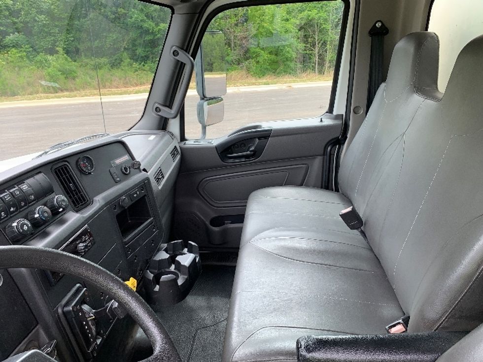 Medium Duty Box Truck-Light and Medium Duty Trucks-International-2020-MV607-Alabaster-AL-267,693\n\t\tmiles-$ 33,500 - Image 18