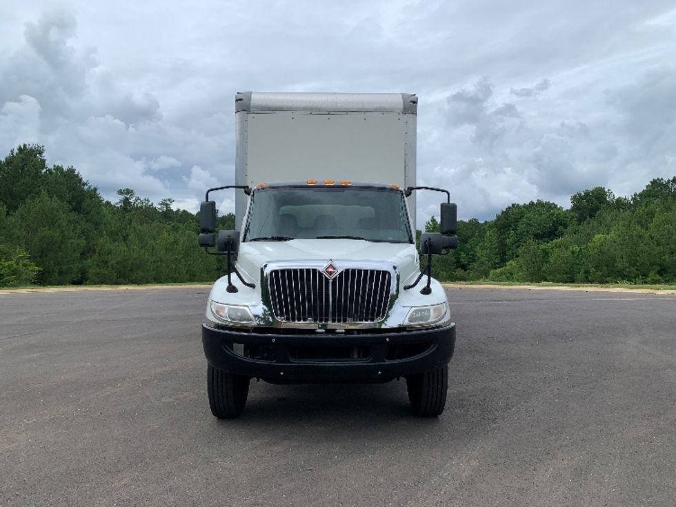 Medium Duty Box Truck-Light and Medium Duty Trucks-International-2020-MV607-Alabaster-AL-267,693\n\t\tmiles-$ 33,500 - Image 2