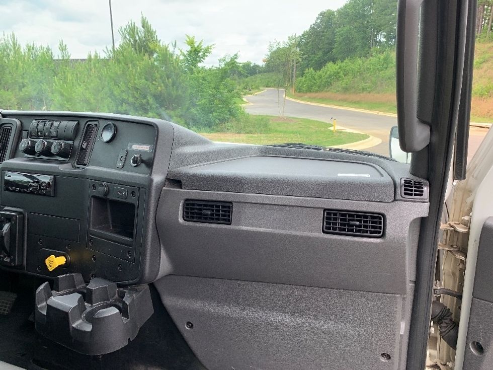 Medium Duty Box Truck-Light and Medium Duty Trucks-International-2020-MV607-Alabaster-AL-267,693\n\t\tmiles-$ 33,500 - Image 20