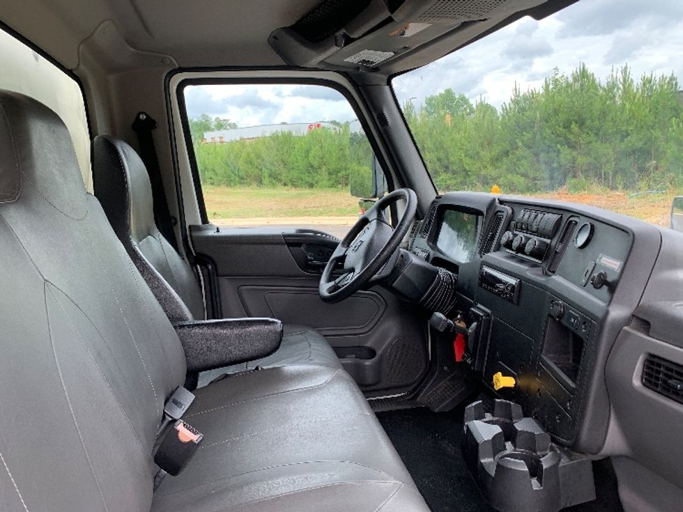 Medium Duty Box Truck-Light and Medium Duty Trucks-International-2020-MV607-Alabaster-AL-267,693\n\t\tmiles-$ 33,500 - Image 21