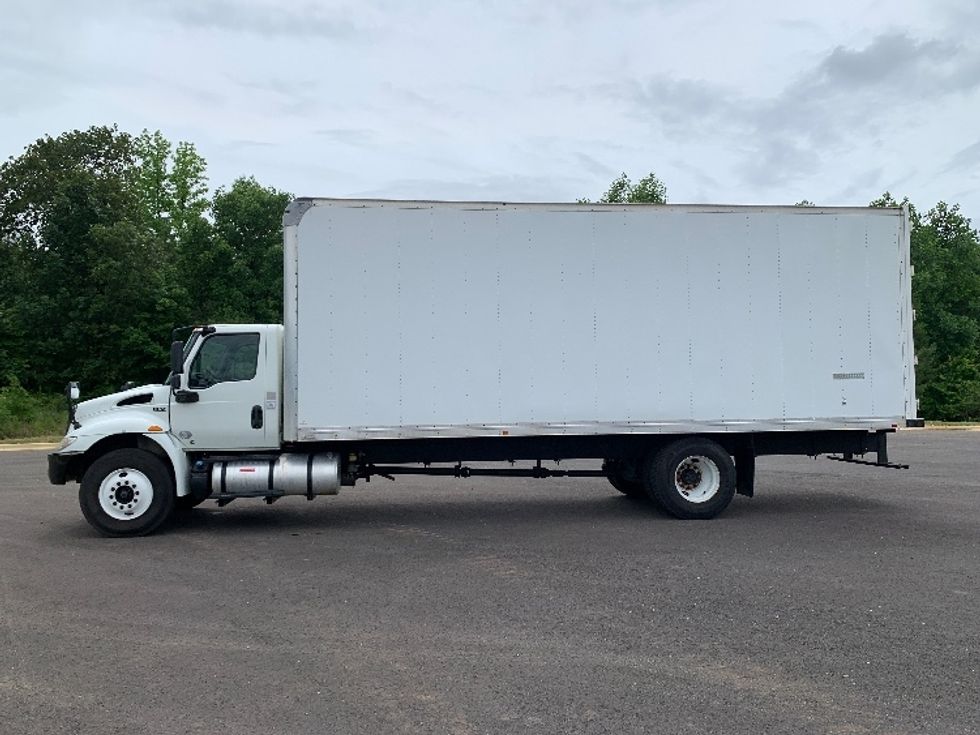 Medium Duty Box Truck-Light and Medium Duty Trucks-International-2020-MV607-Alabaster-AL-267,693\n\t\tmiles-$ 33,500 - Image 4