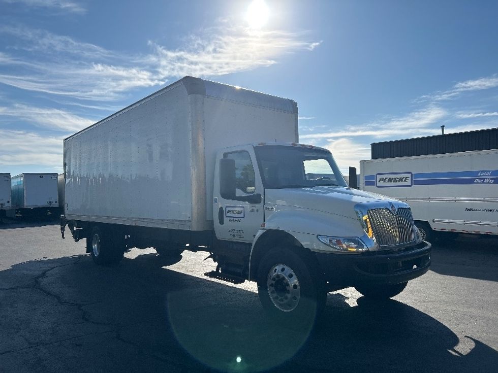 Medium Duty Box Truck-Light and Medium Duty Trucks-International-2020-MV607-Albany-NY-158,795\n\t\tmiles-$ 41,000 - Image 1