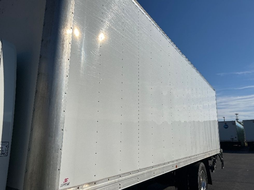 Medium Duty Box Truck-Light and Medium Duty Trucks-International-2020-MV607-Albany-NY-158,795\n\t\tmiles-$ 41,000 - Image 25
