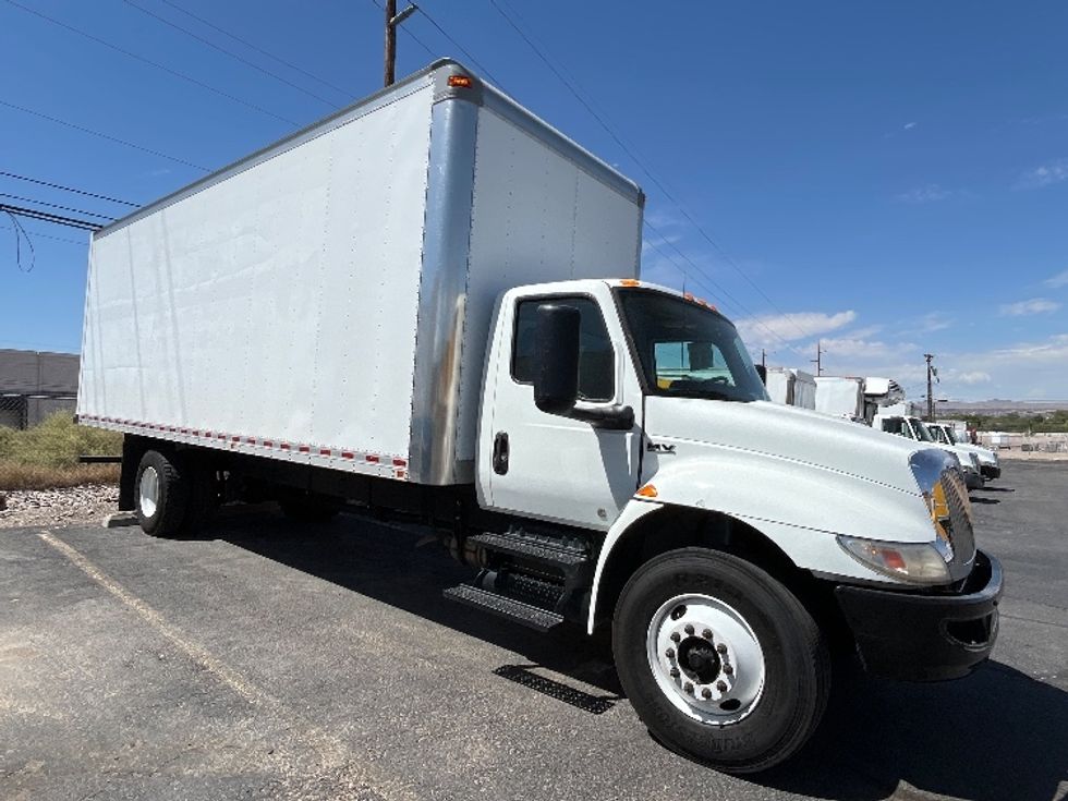 Medium Duty Box Truck-Light and Medium Duty Trucks-International-2020-MV607-Albuquerque-NM-178,239\n\t\tmiles-$ 51,750 - Image 1