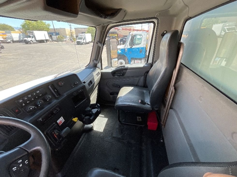 Medium Duty Box Truck-Light and Medium Duty Trucks-International-2020-MV607-Albuquerque-NM-178,239\n\t\tmiles-$ 51,750 - Image 18
