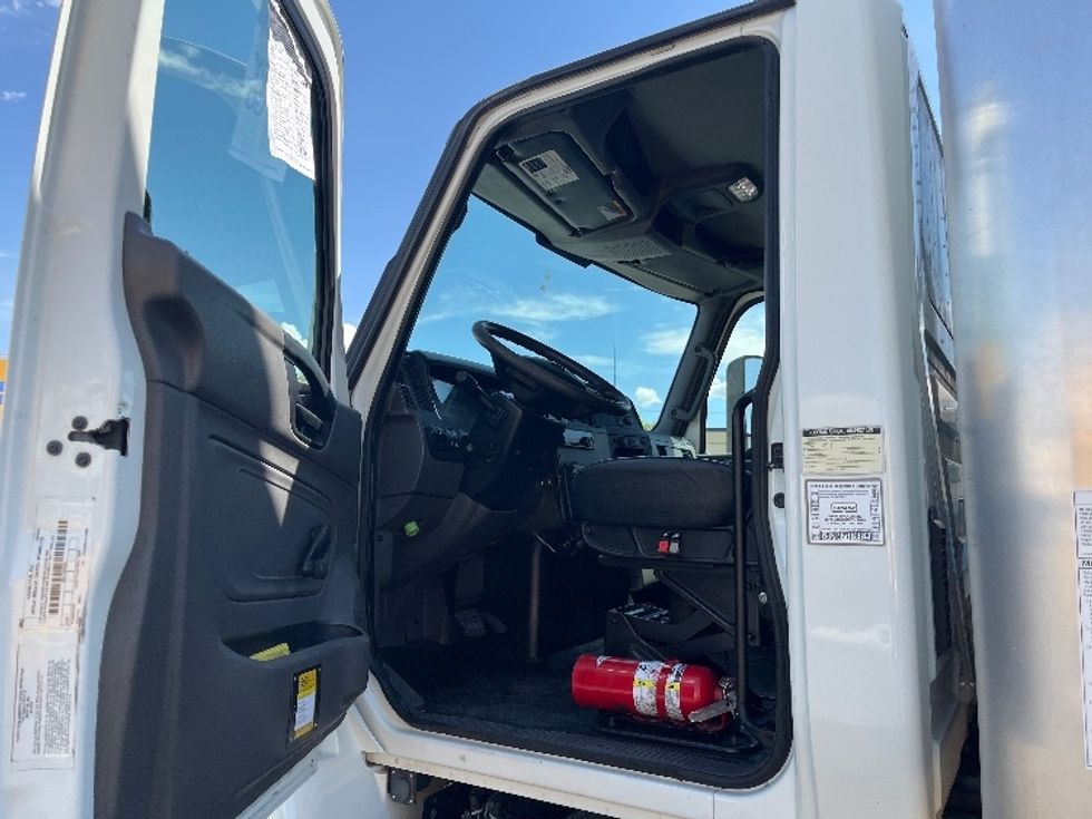 Medium Duty Box Truck-Light and Medium Duty Trucks-International-2020-MV607-Albuquerque-NM-178,239\n\t\tmiles-$ 51,750 - Image 15