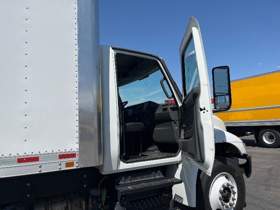 Medium Duty Box Truck-Light and Medium Duty Trucks-International-2020-MV607-Albuquerque-NM-178,239\n\t\tmiles-$ 51,750 - Image 19