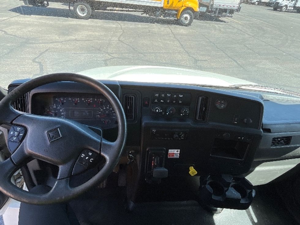Medium Duty Box Truck-Light and Medium Duty Trucks-International-2020-MV607-Albuquerque-NM-178,239\n\t\tmiles-$ 51,750 - Image 17
