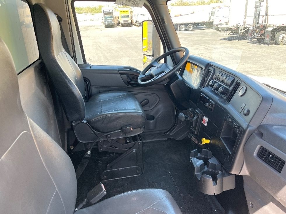 Medium Duty Box Truck-Light and Medium Duty Trucks-International-2020-MV607-Albuquerque-NM-178,239\n\t\tmiles-$ 51,750 - Image 21