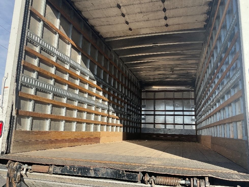 Medium Duty Box Truck-Light and Medium Duty Trucks-International-2020-MV607-Albuquerque-NM-211,000\n\t\tmiles-$ 43,500 - Image 11